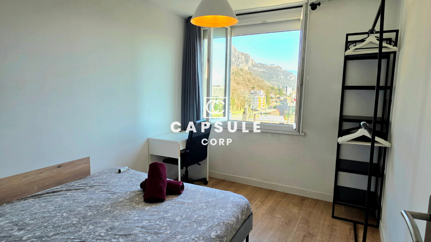 
                                                Vente
                                                 T3 rénové, 6e étage, vue montagnes