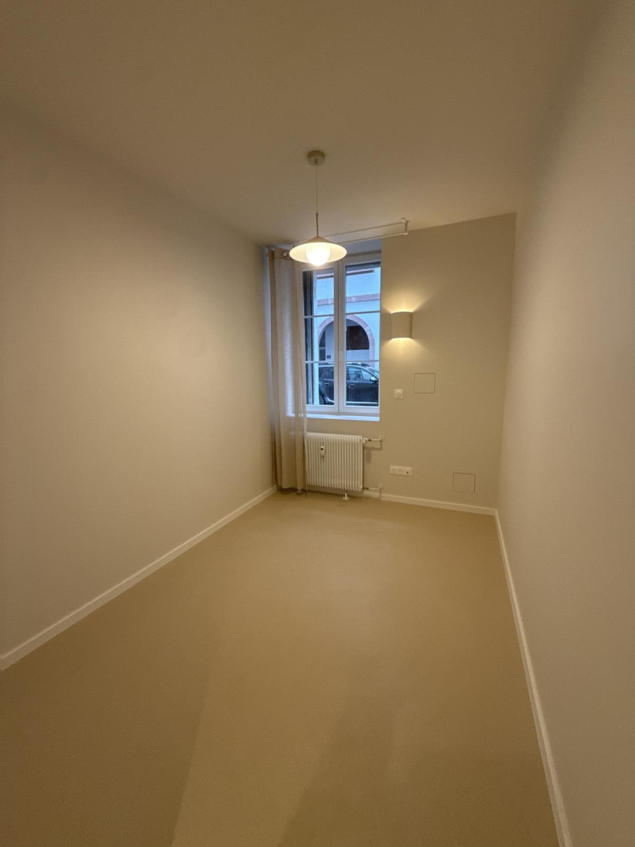 
                                                Location
                                                 T3 rénové haut de gamme – 45 m² – Petite France