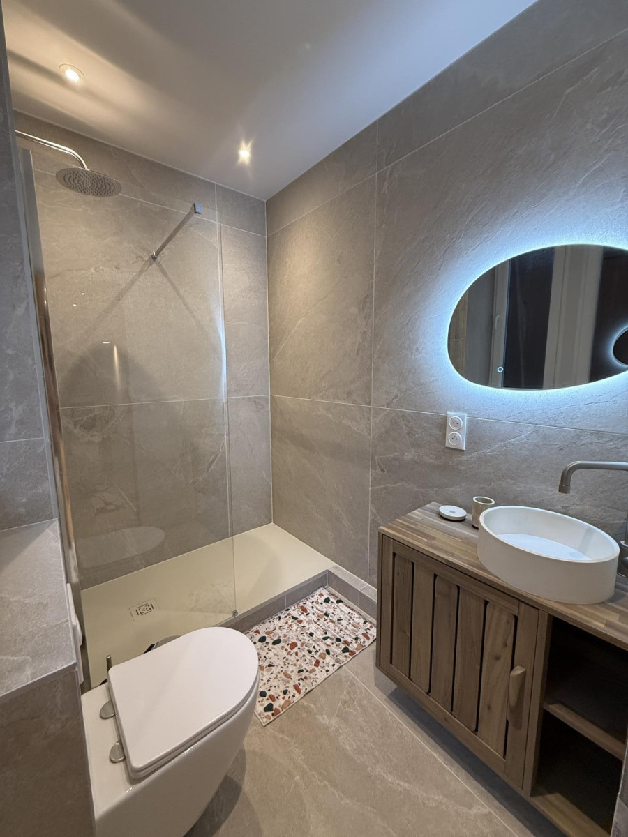 
                                                Location
                                                 T3 rénové haut de gamme – 45 m² – Petite France