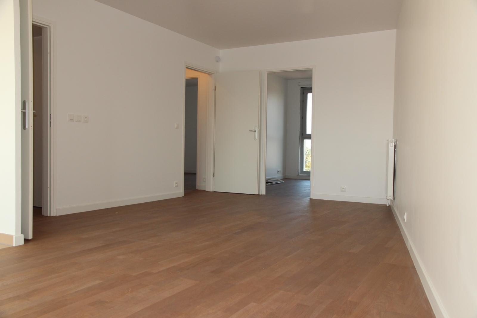 
                                                Location
                                                 T3 spacieux et lumineux avec balcon et box
