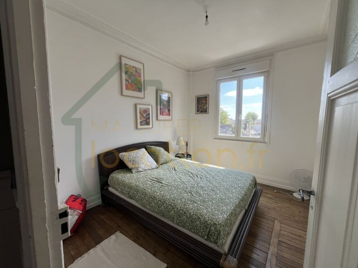 
                                                Location
                                                 T3 STYLE HAUSSMANNIEN AVEC GOUT EN HYPER-CENTRE DE SAINT-QUENTIN