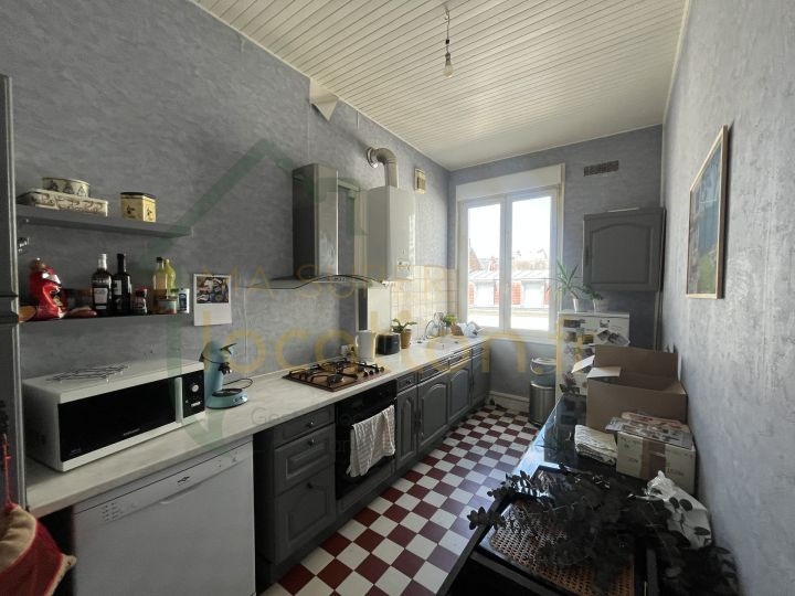 
                                                Location
                                                 T3 STYLE HAUSSMANNIEN AVEC GOUT EN HYPER-CENTRE DE SAINT-QUENTIN