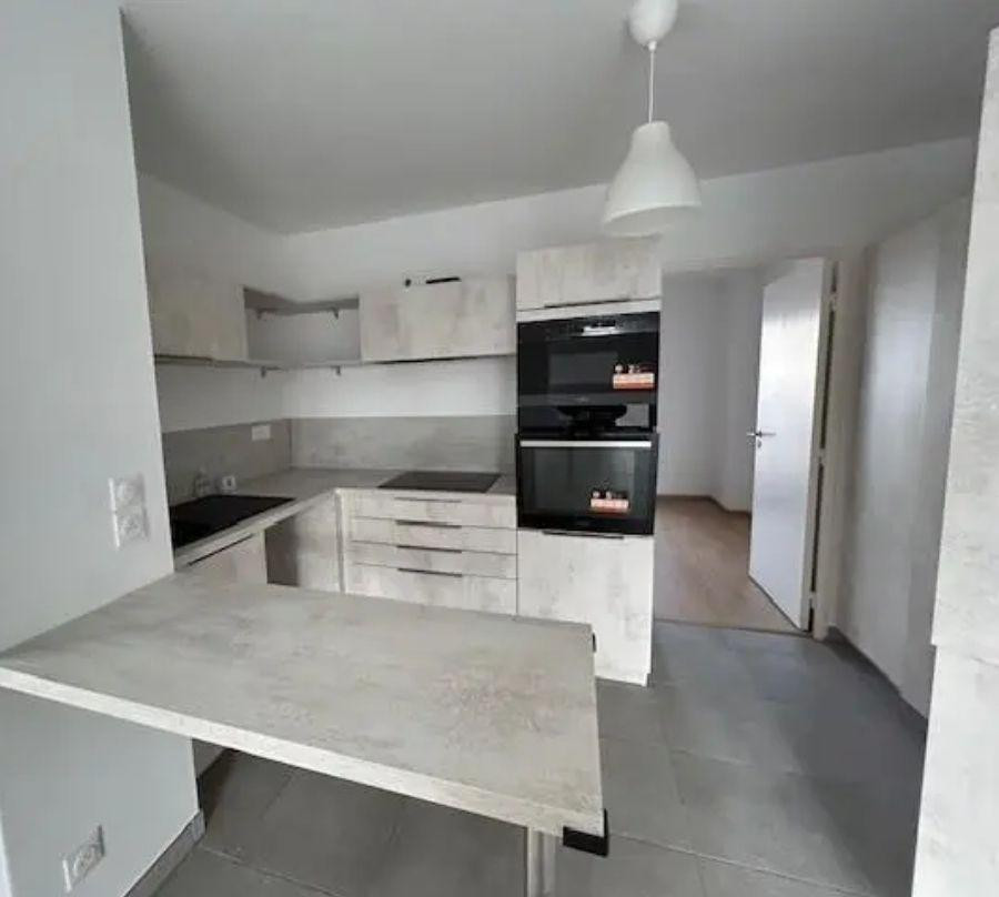 
                                                Location
                                                 T3 superbe idéal
