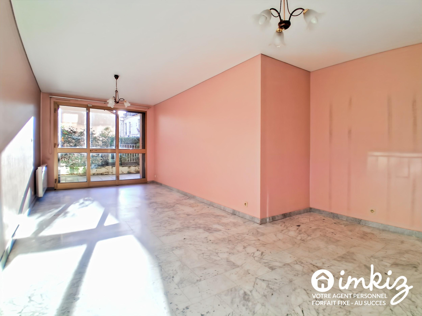 
                                                Vente
                                                 T3 - Terrasse 32 m²- Proche Paris