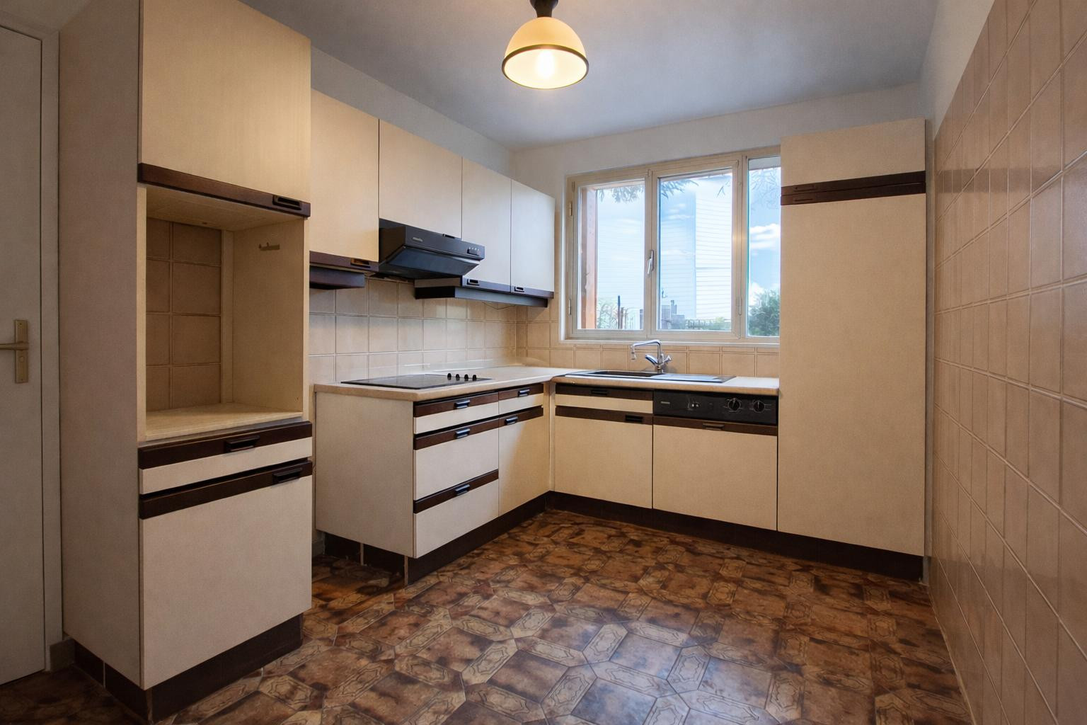 
                                                Vente
                                                 T3 - Terrasse 39 m²- Proche Paris