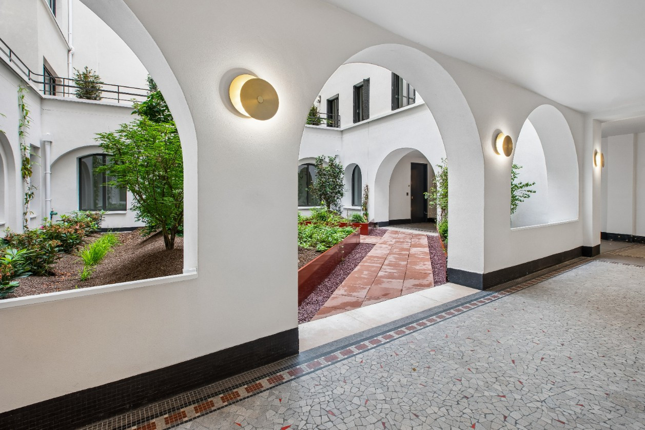 
                                                Vente
                                                 T3 Terrasse - Quartier Champs-Elysées - Paris 8ème