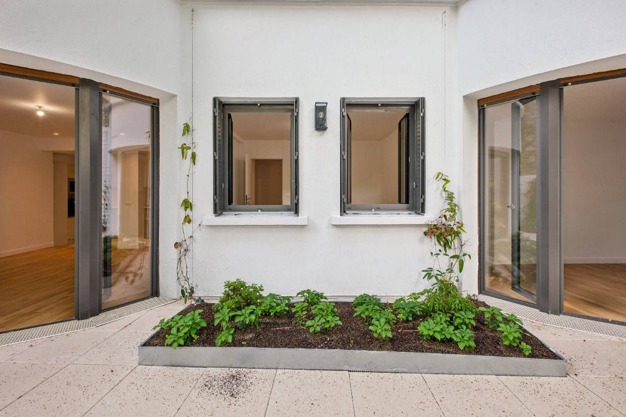 
                                                Vente
                                                 T3 Terrasse - Quartier Champs-Elysées - Paris 8ème