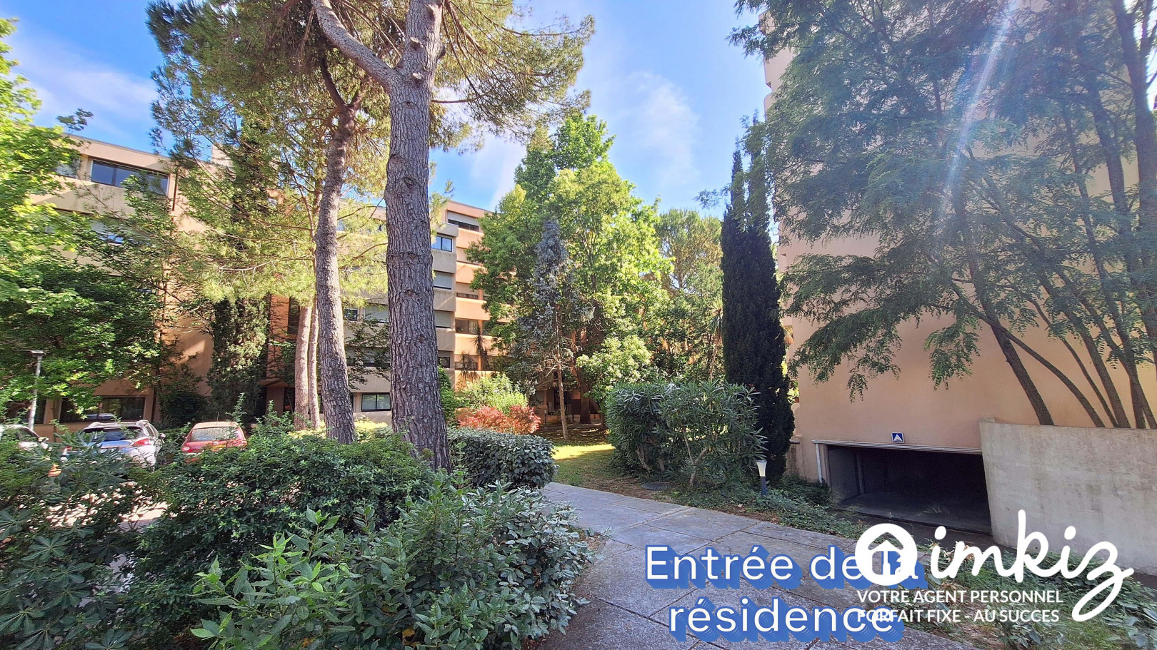 
                                                Vente
                                                 T3 très calme lumineux garage  et parking