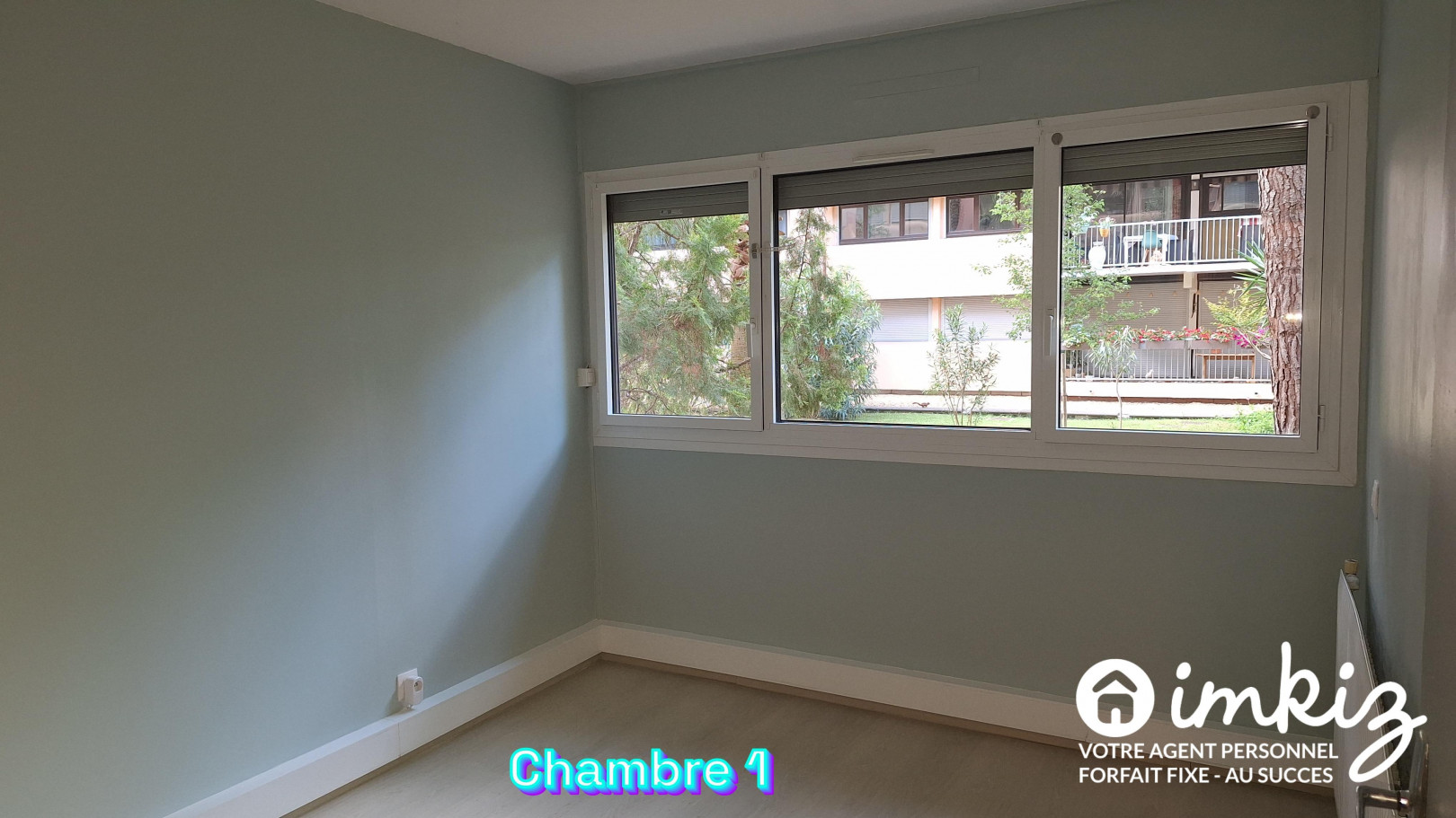 
                                                Vente
                                                 T3 très calme lumineux garage  et parking