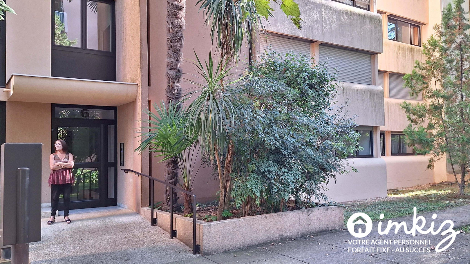 
                                                Vente
                                                 T3 très calme lumineux garage  et parking