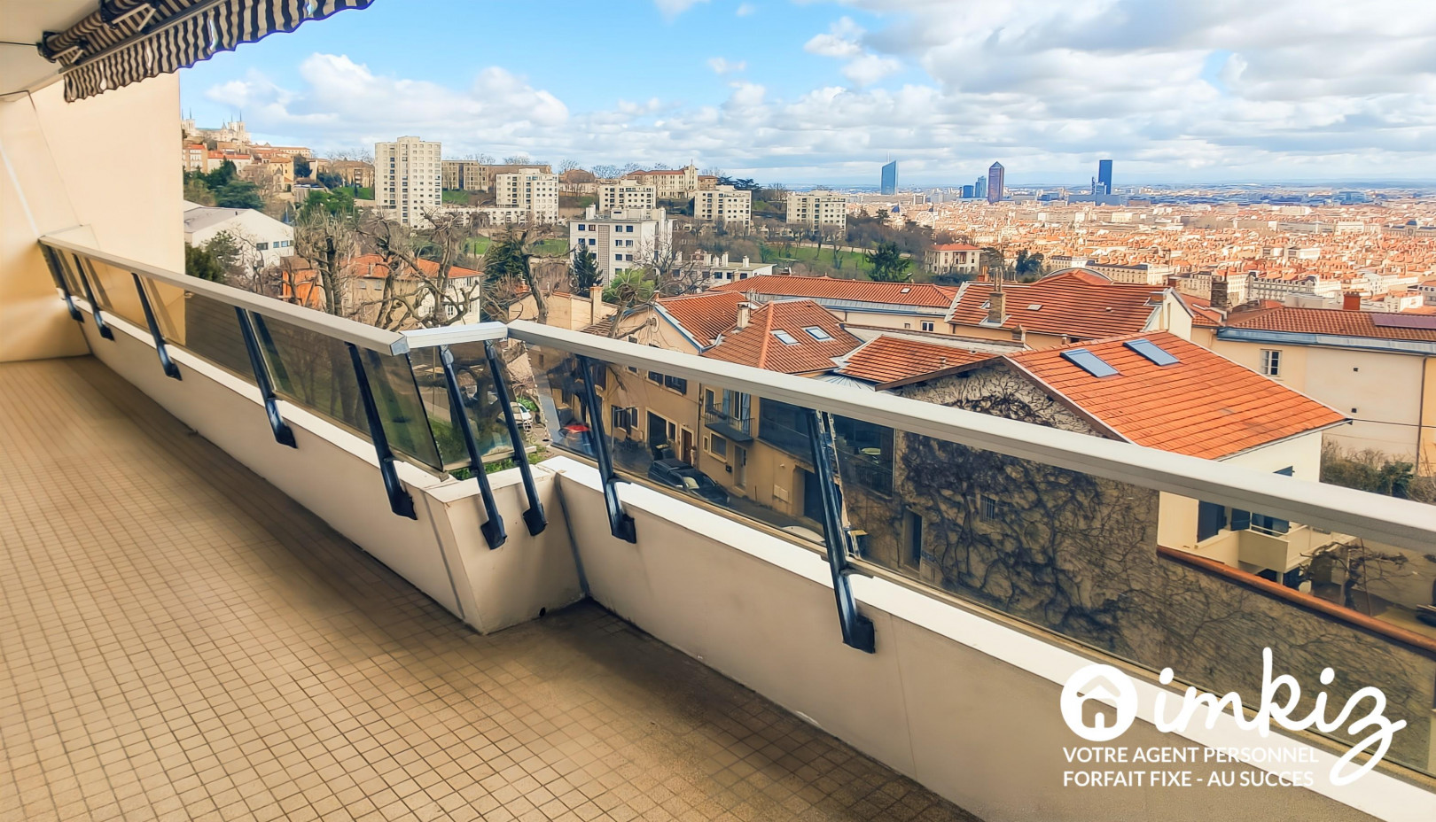 
                                                Vente
                                                 T3 très lumineux avec vue panoramique sur Lyon