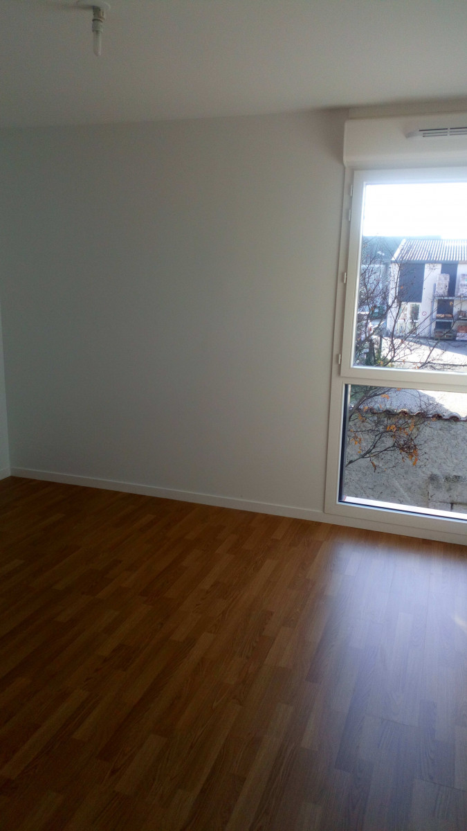 
                                                Location
                                                 T3  Villenave-d'Ornon