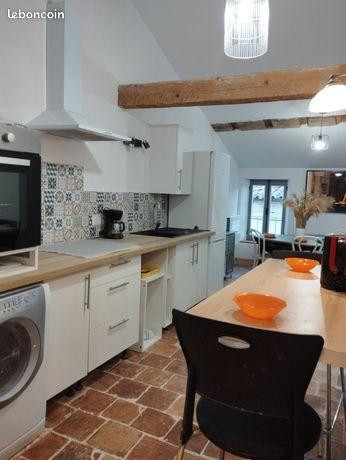 
                                                Location
                                                 T4 ; 69 m2, renové, isolé, meublé, idéal coloc