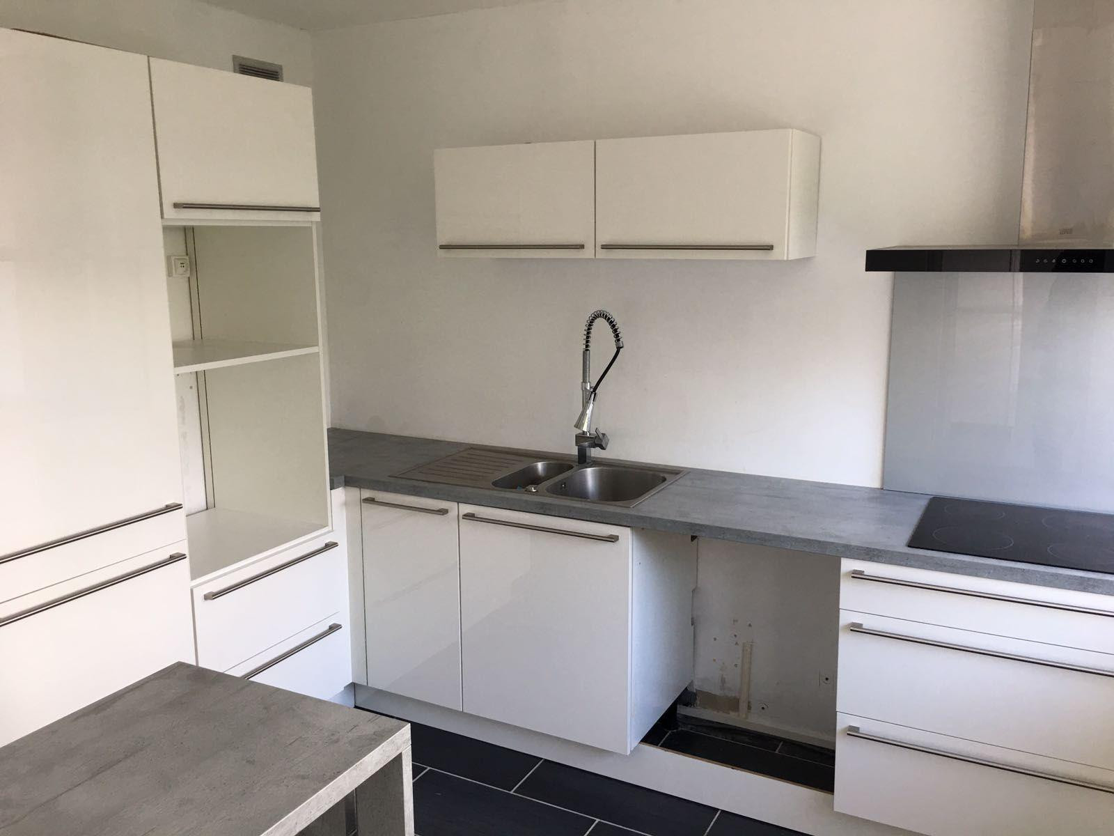 
                                                Location
                                                 T4 74 m2 dans résidence tranquille