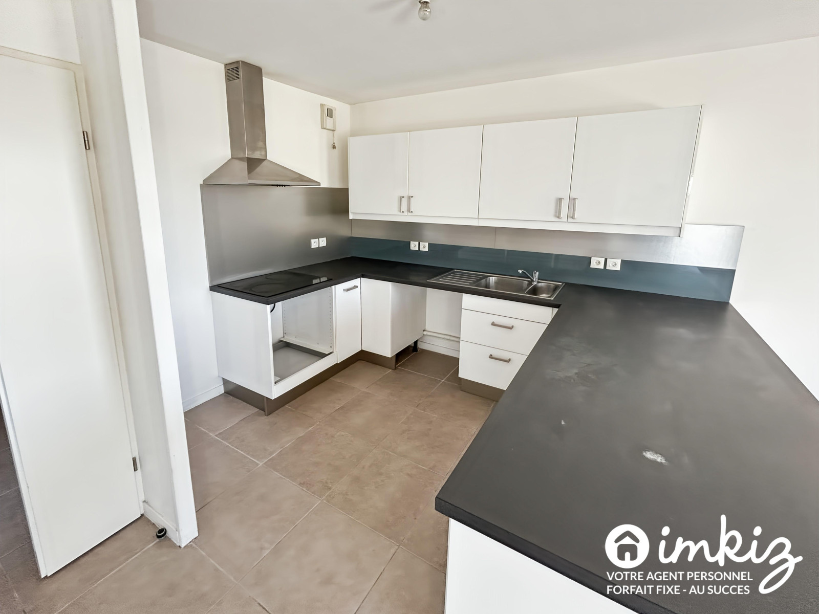 
                                                Vente
                                                 T4 avec extérieur et vue exceptionnelle sur le lac