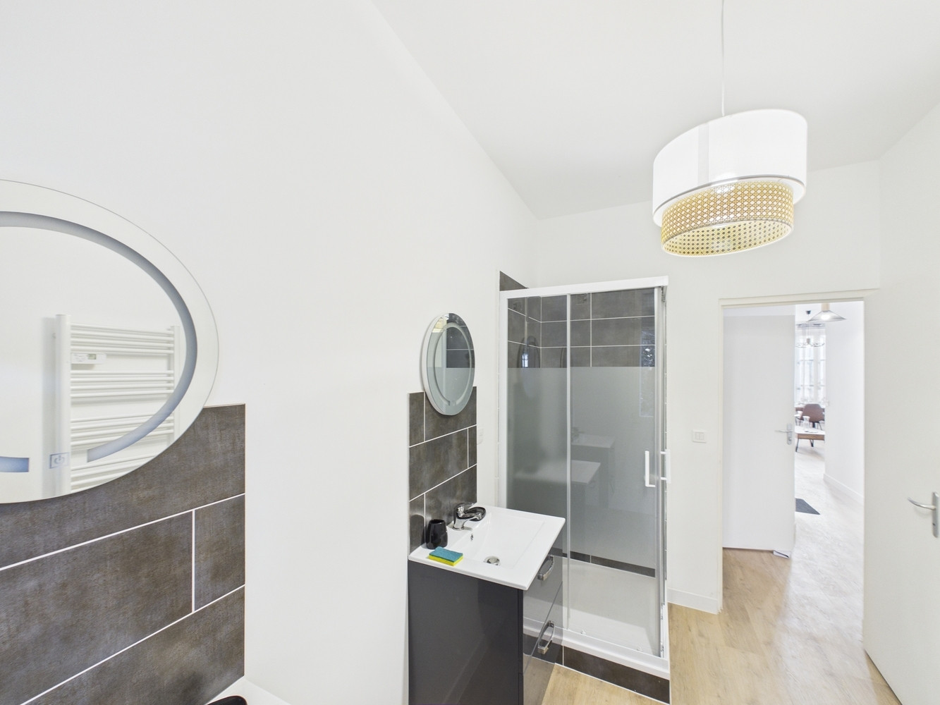 
                                                Location
                                                 T4 avenue des Chartreux