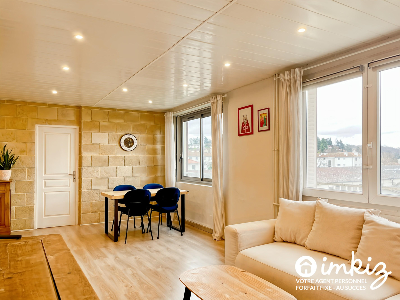 
                                                Vente
                                                 T4 de 103 m² traversant, 3 ch, sans vis-à-vis