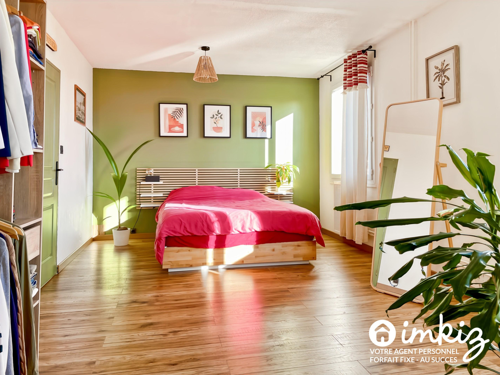 
                                                Vente
                                                 T4 de 103 m² traversant, 3 ch, sans vis-à-vis