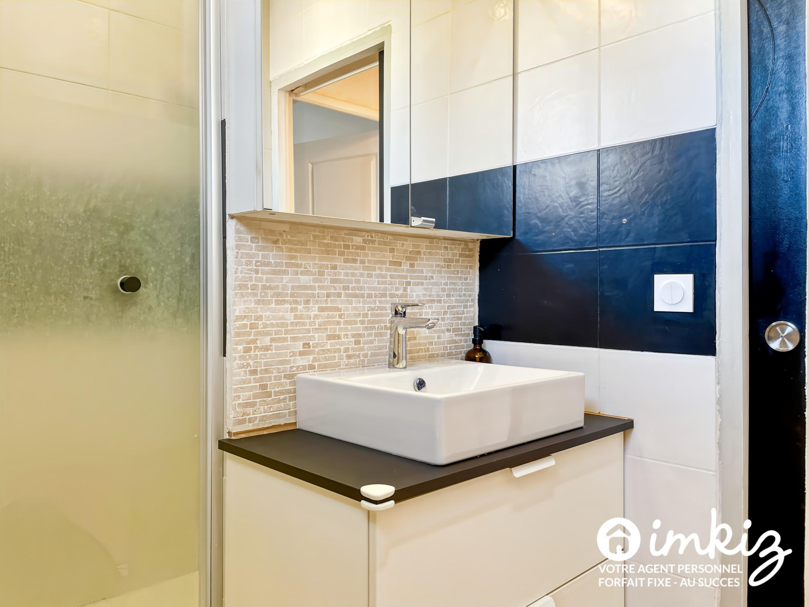 
                                                Vente
                                                 T4 de 103 m² traversant, 3 ch, sans vis-à-vis