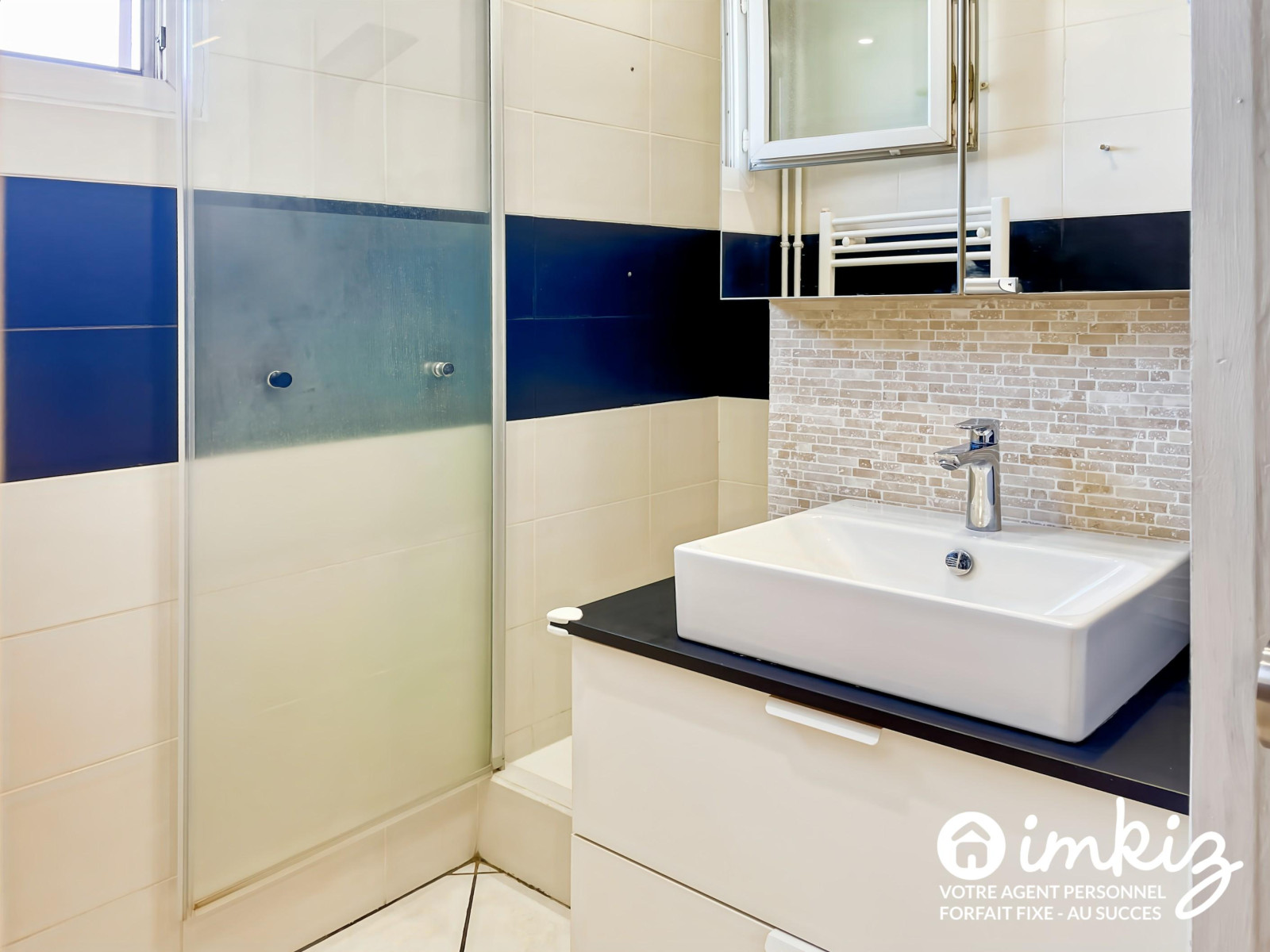 
                                                Vente
                                                 T4 de 103 m² traversant, 3 ch, sans vis-à-vis