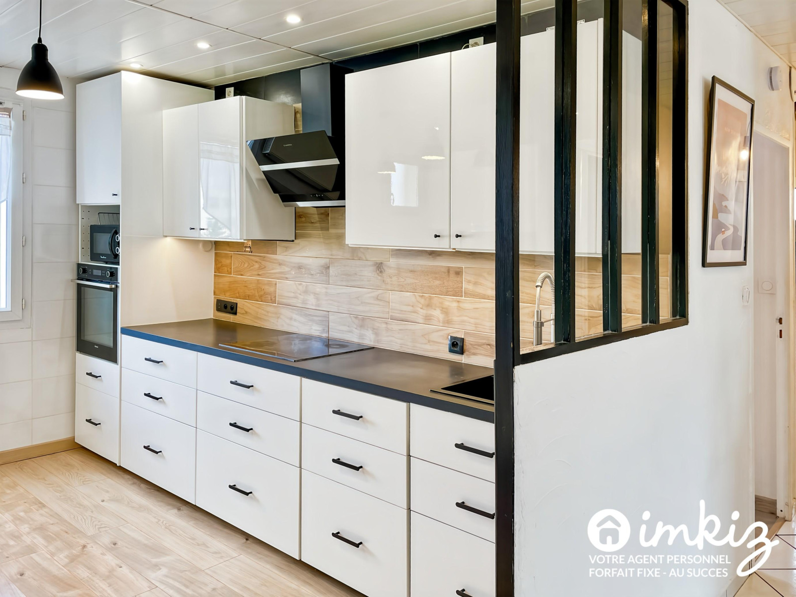 
                                                Vente
                                                 T4 de 103 m² traversant, 3 ch, sans vis-à-vis