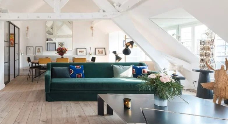 
                                                Vente
                                                 T4 de 109,8m2 avec terrasse belvédère