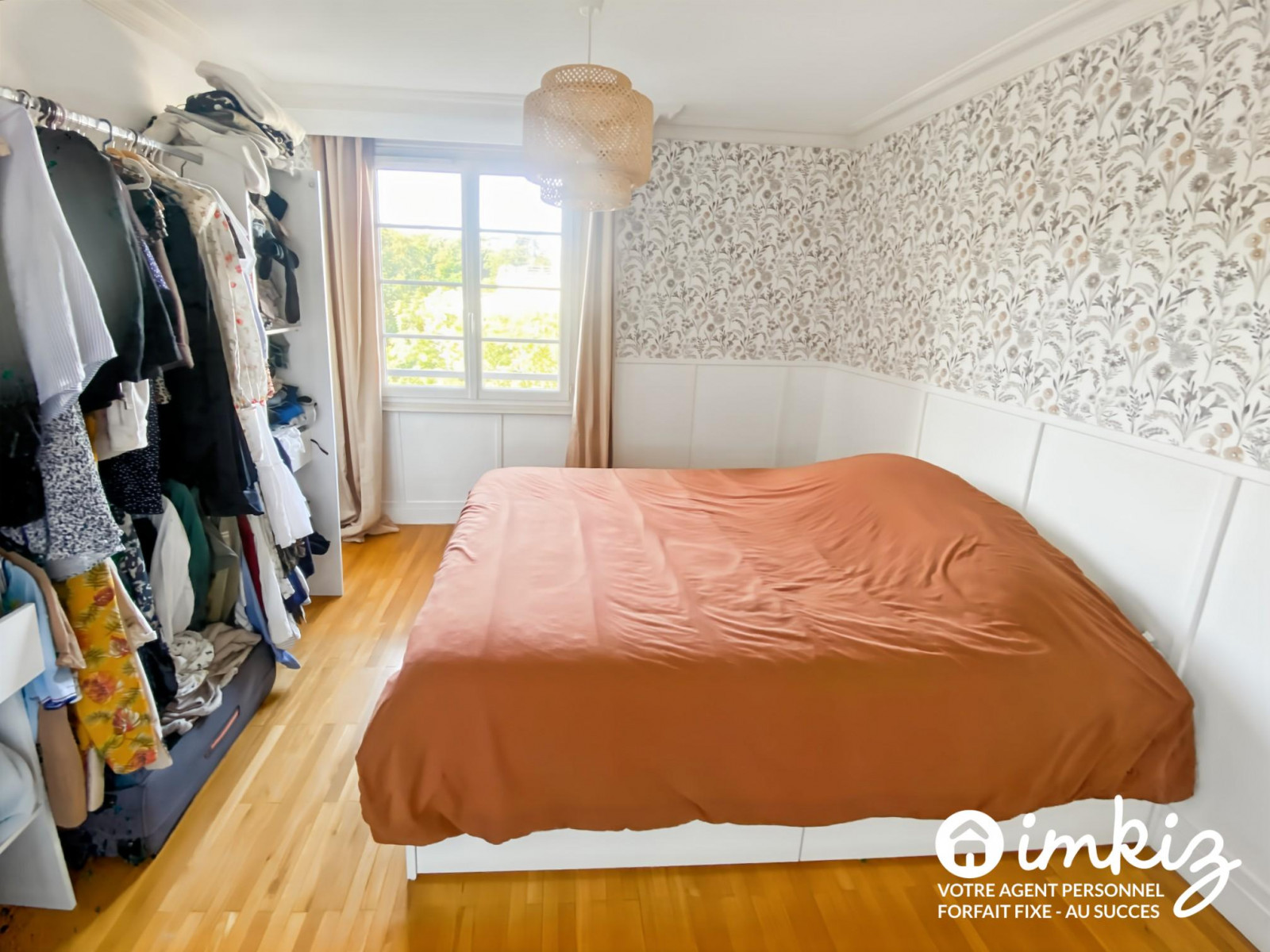 
                                                Vente
                                                 T4 de 67m² au 9ème étage avec balcon