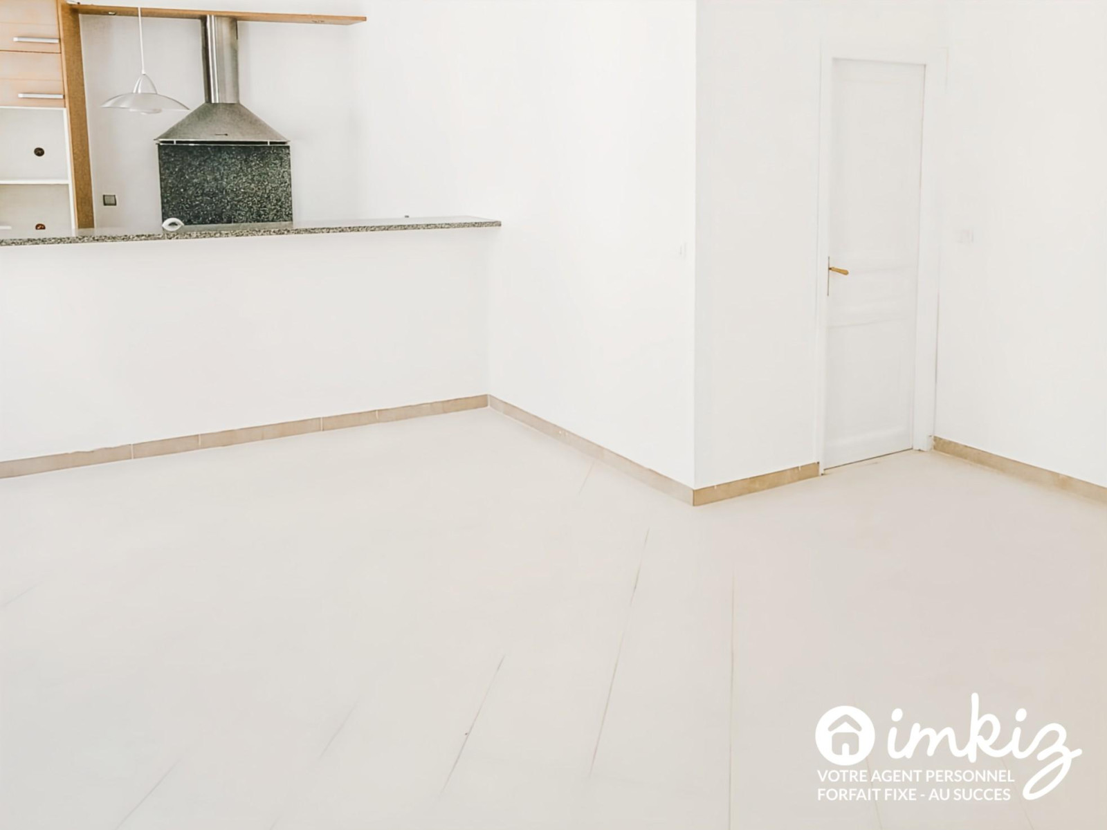 
                                                Vente
                                                 T4 de 80 m² entièrement rénové