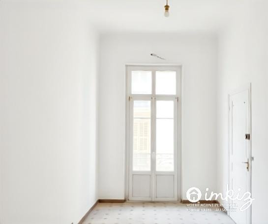 
                                                Vente
                                                 T4 de 80 m² entièrement rénové