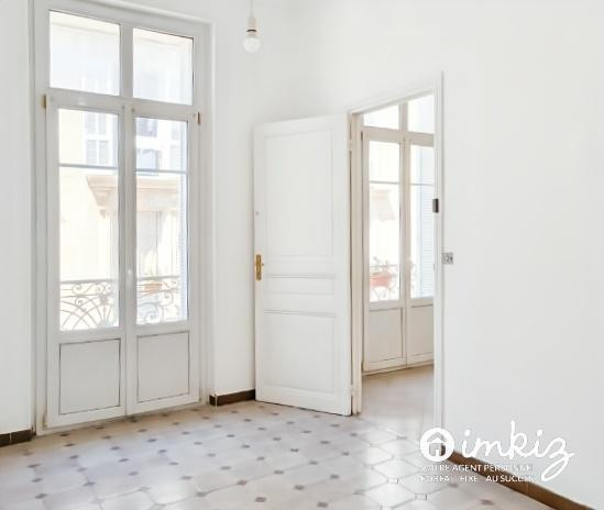 
                                                Vente
                                                 T4 de 80 m² entièrement rénové