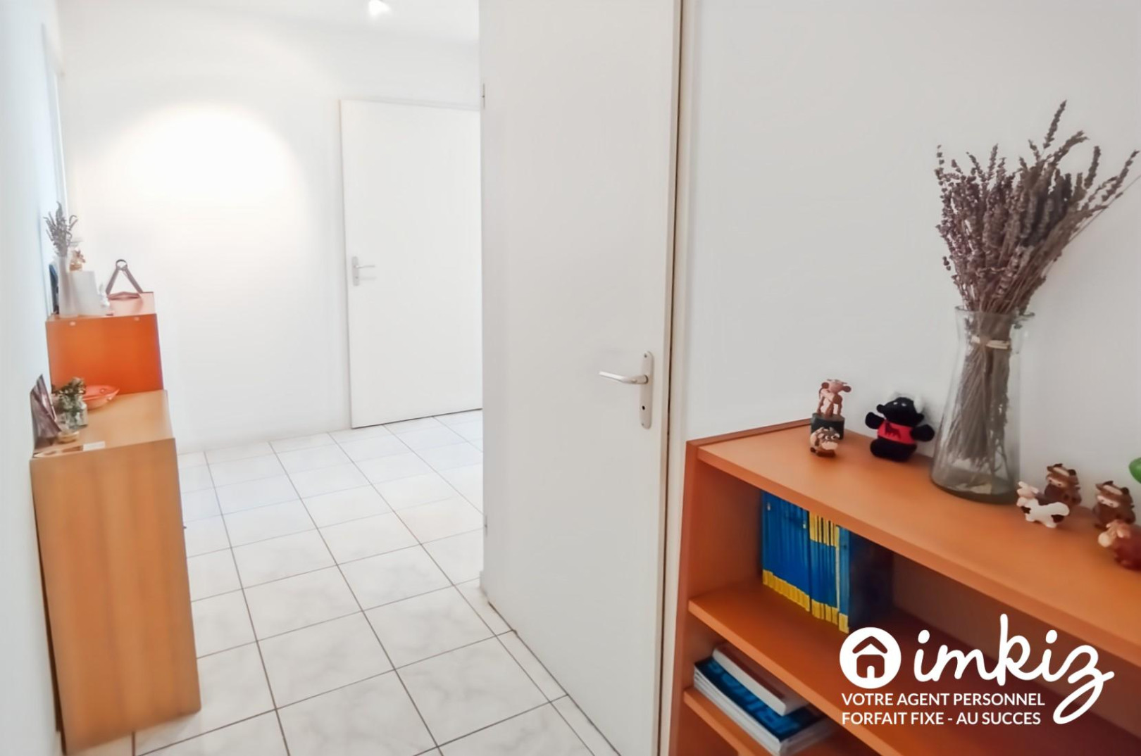
                                                Vente
                                                 T4 de 80m² avec balcon et garage