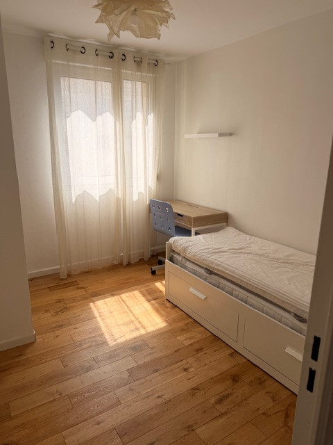 
                                                Vente
                                                 T4 DE 81m2 CENTRE GERLAND AVEC BALCON