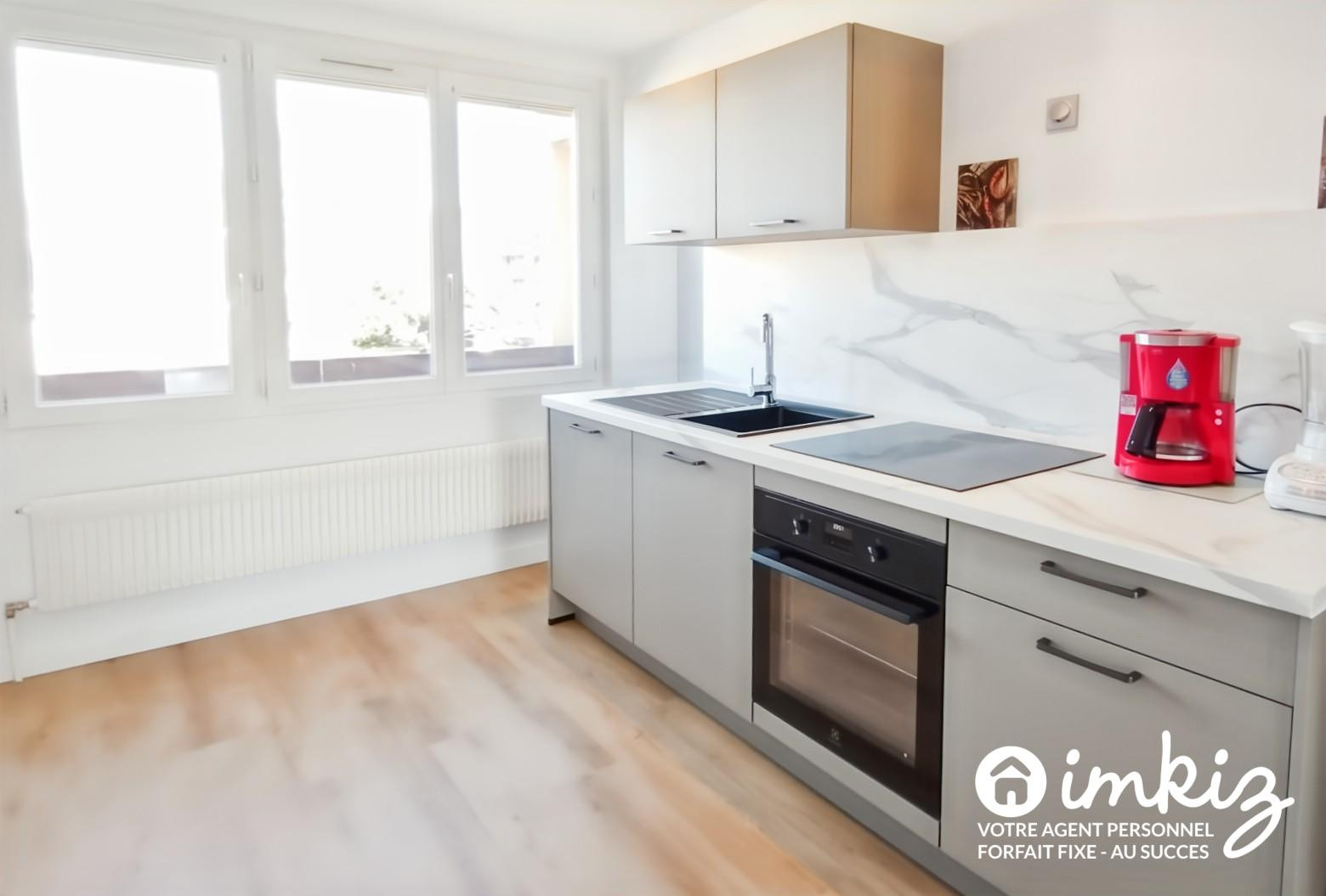 
                                                Vente
                                                 T4 de 91m² avec balcon et possibilité de garage
