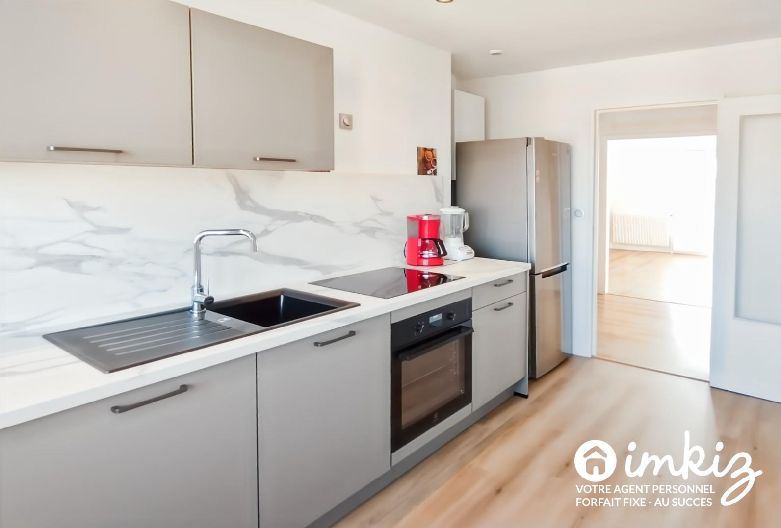 
                                                Vente
                                                 T4 de 91m² avec balcon et possibilité de garage