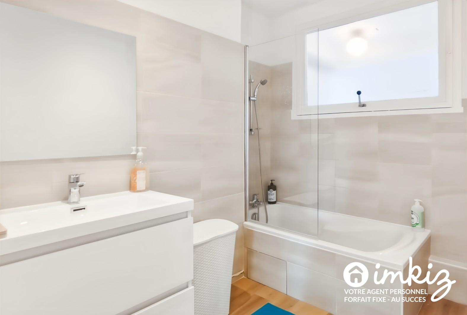 
                                                Vente
                                                 T4 de 91m² avec balcon et possibilité de garage