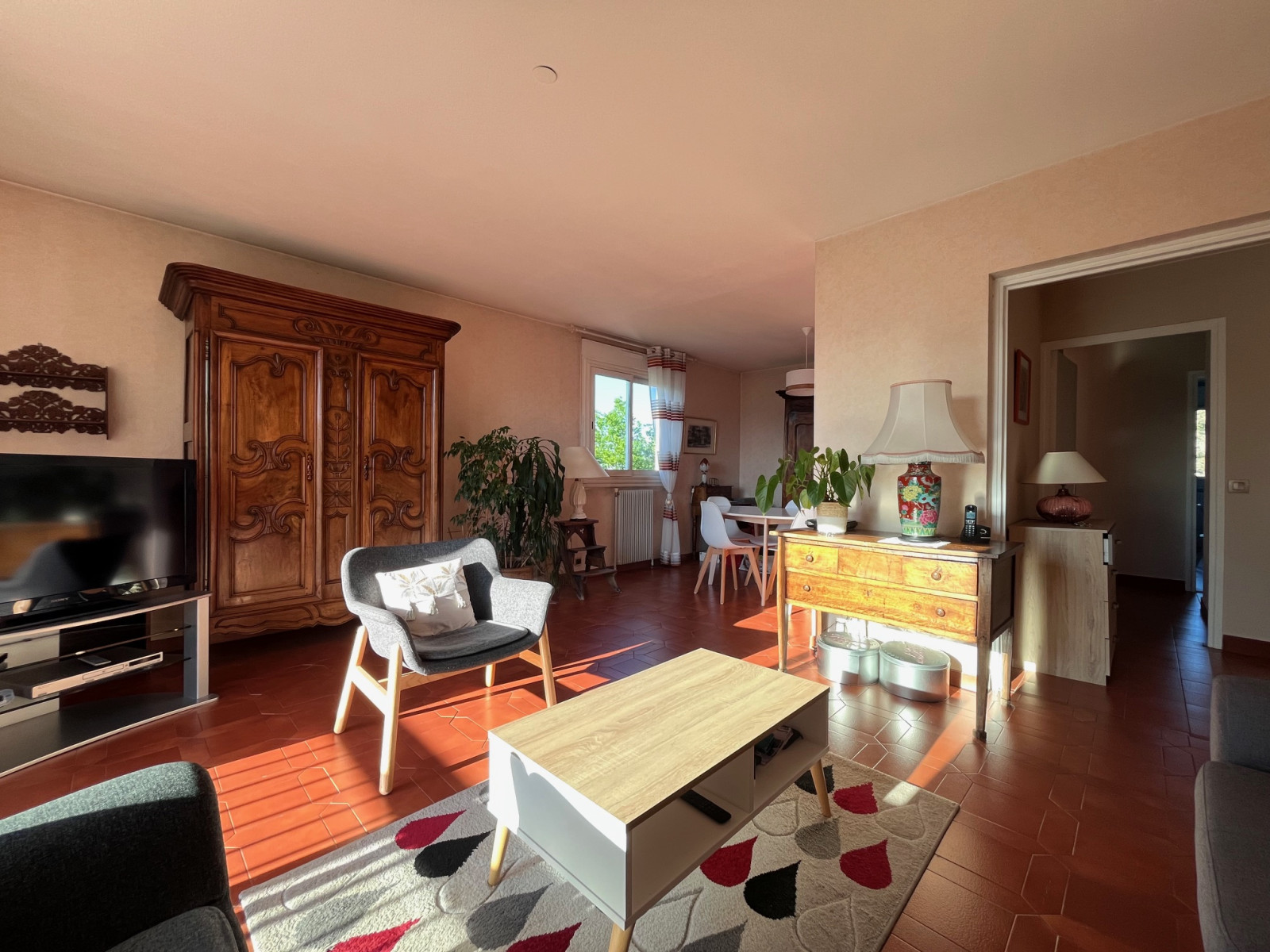 
                                                Vente
                                                 T4, dernier étage, 85 m², quartier Aqueducs