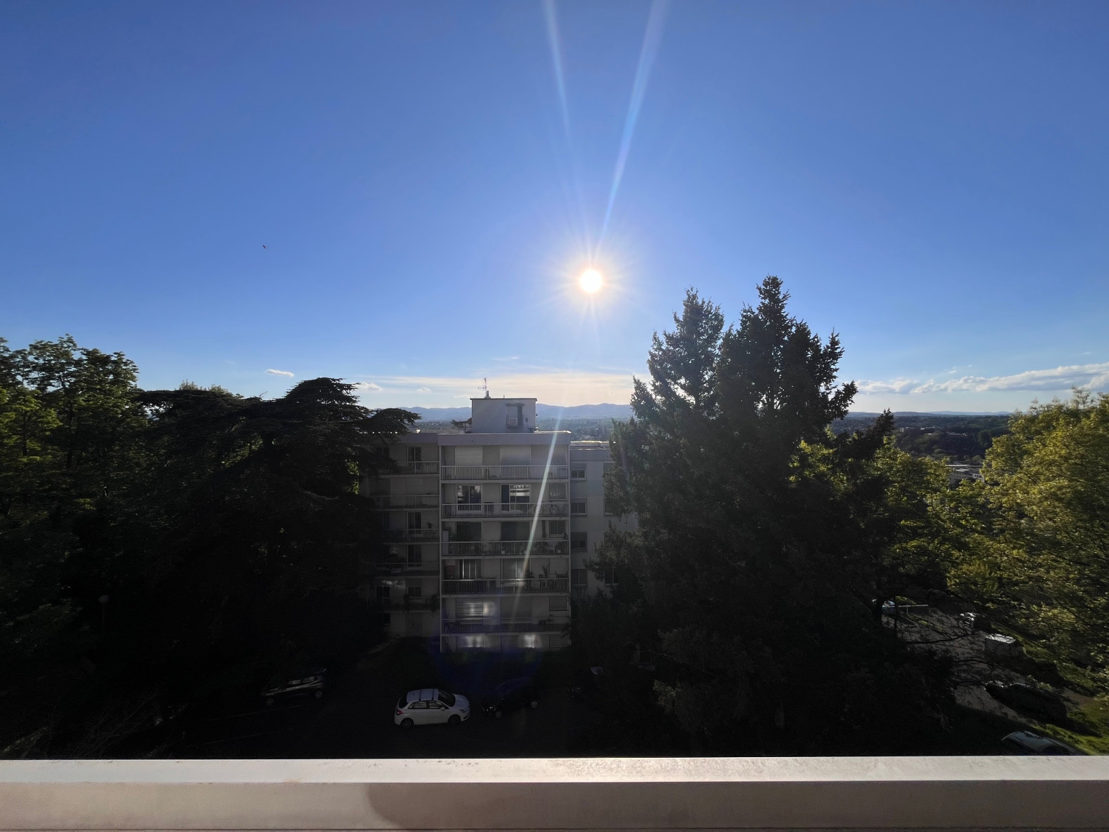 
                                                Vente
                                                 T4, dernier étage, 85 m², quartier Aqueducs