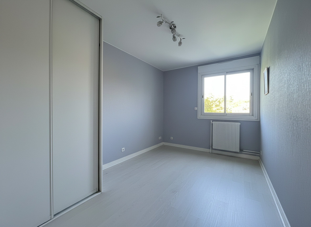 
                                                Vente
                                                 T4, dernier étage, 85 m², quartier Aqueducs