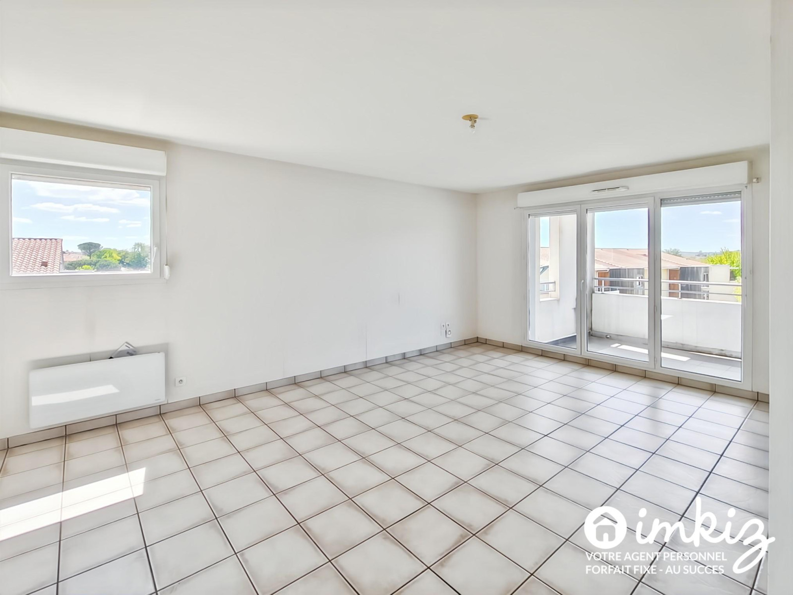 
                                                Vente
                                                 T4 EN DERNIER ÉTAGE AVEC TERRASSE, VUE DÉGAGÉE