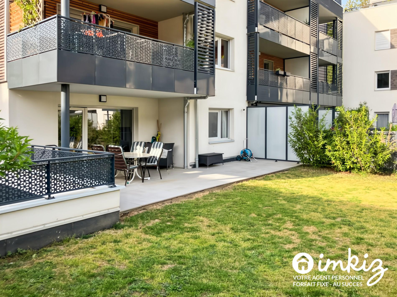 
                                                Vente
                                                 T4 en rez-de-jardin avec jardin et terrasse