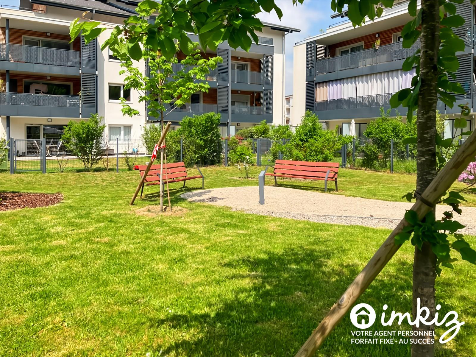 
                                                Vente
                                                 T4 en rez-de-jardin avec jardin et terrasse