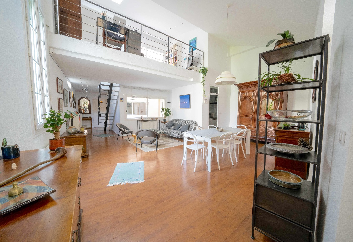 
                                                Vente
                                                 T4 - JARDIN D'HIVER -CHARTRONS