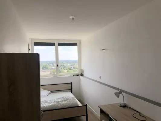 
                                                Location de vacances
                                                 T4 - Meublé