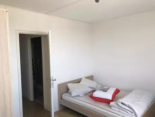 
                                                Location de vacances
                                                 T4 - Meublé