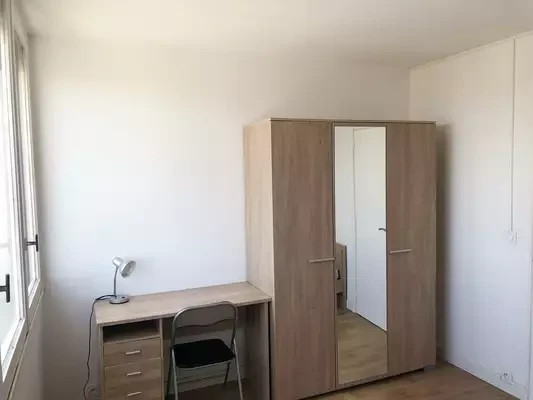 
                                                Location de vacances
                                                 T4 - Meublé