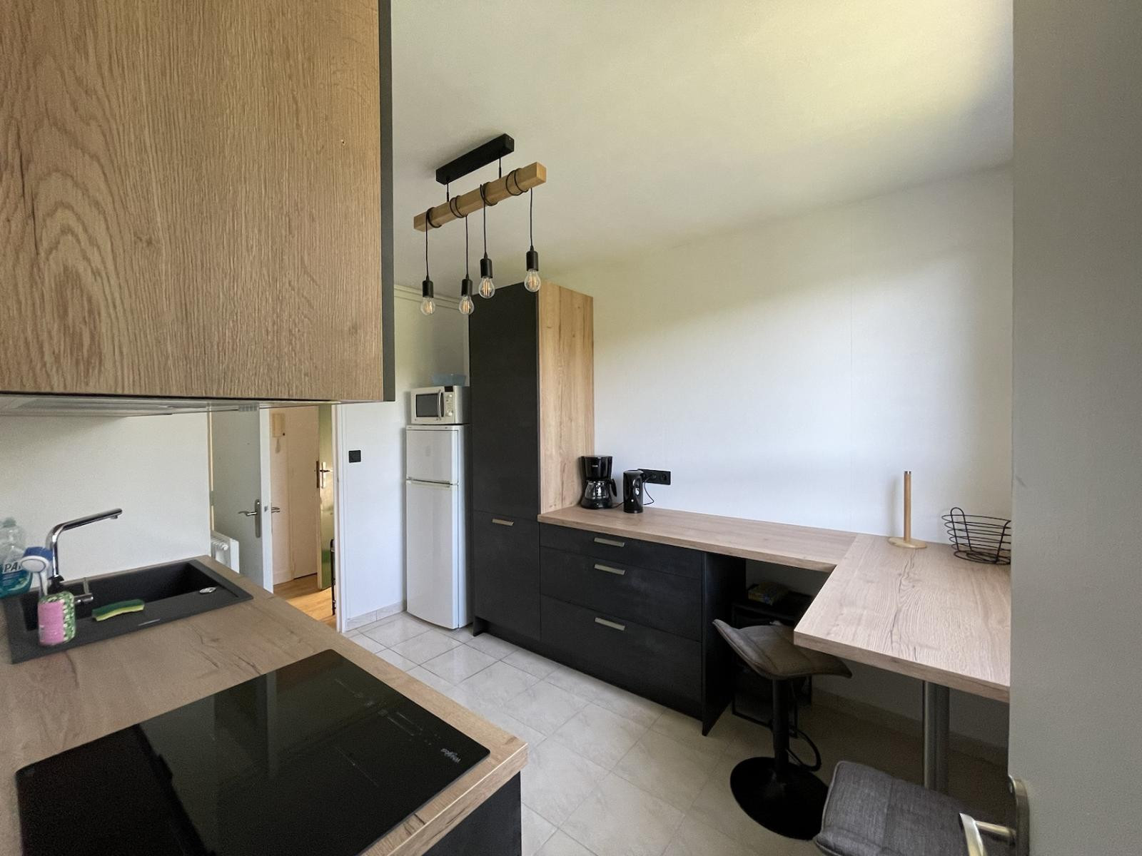 
                                                Location
                                                 T4 meublé 73m² – Métro Henri Fréville Tout équipé