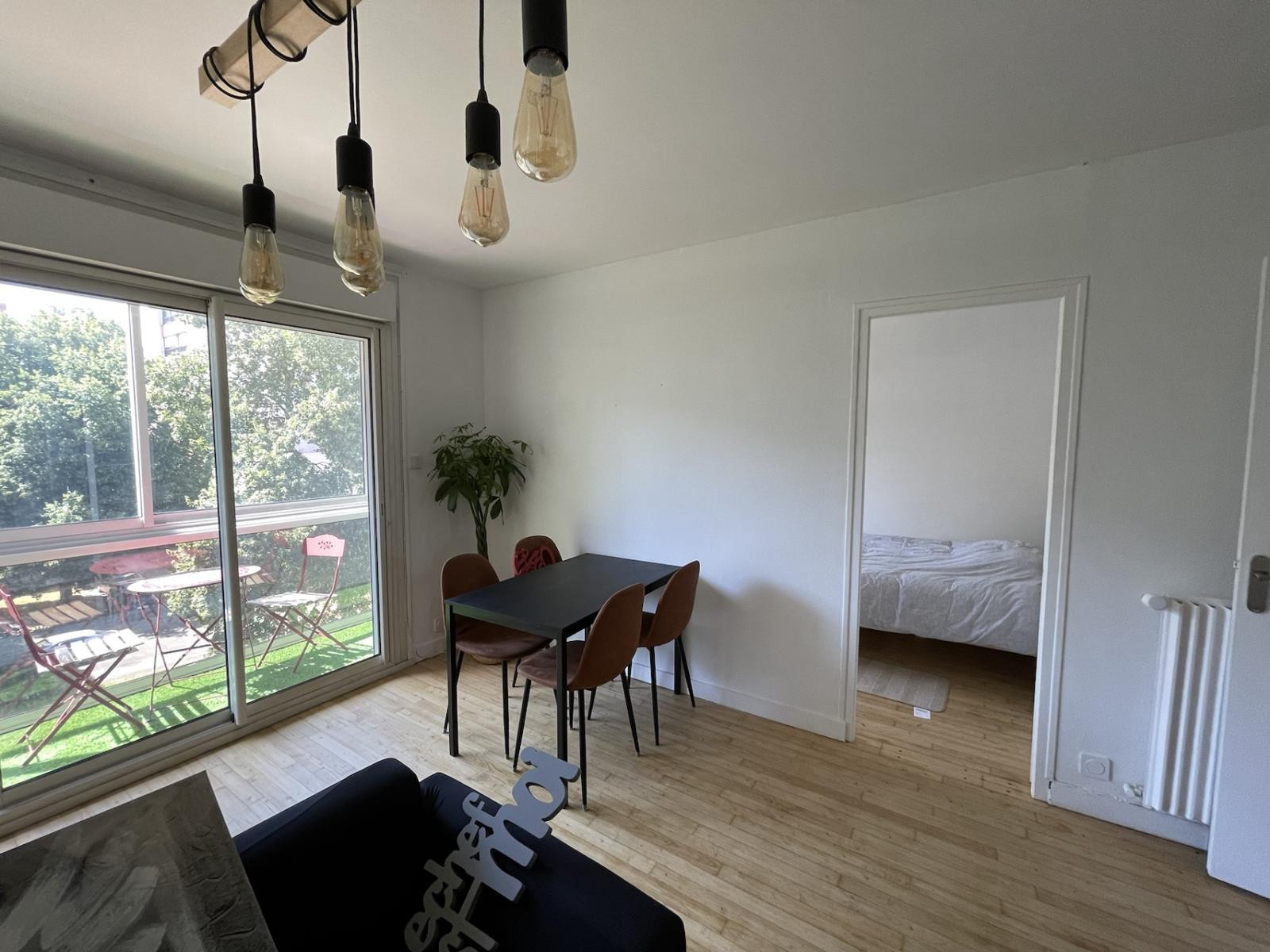 
                                                Location
                                                 T4 meublé 73m² – Métro Henri Fréville Tout équipé