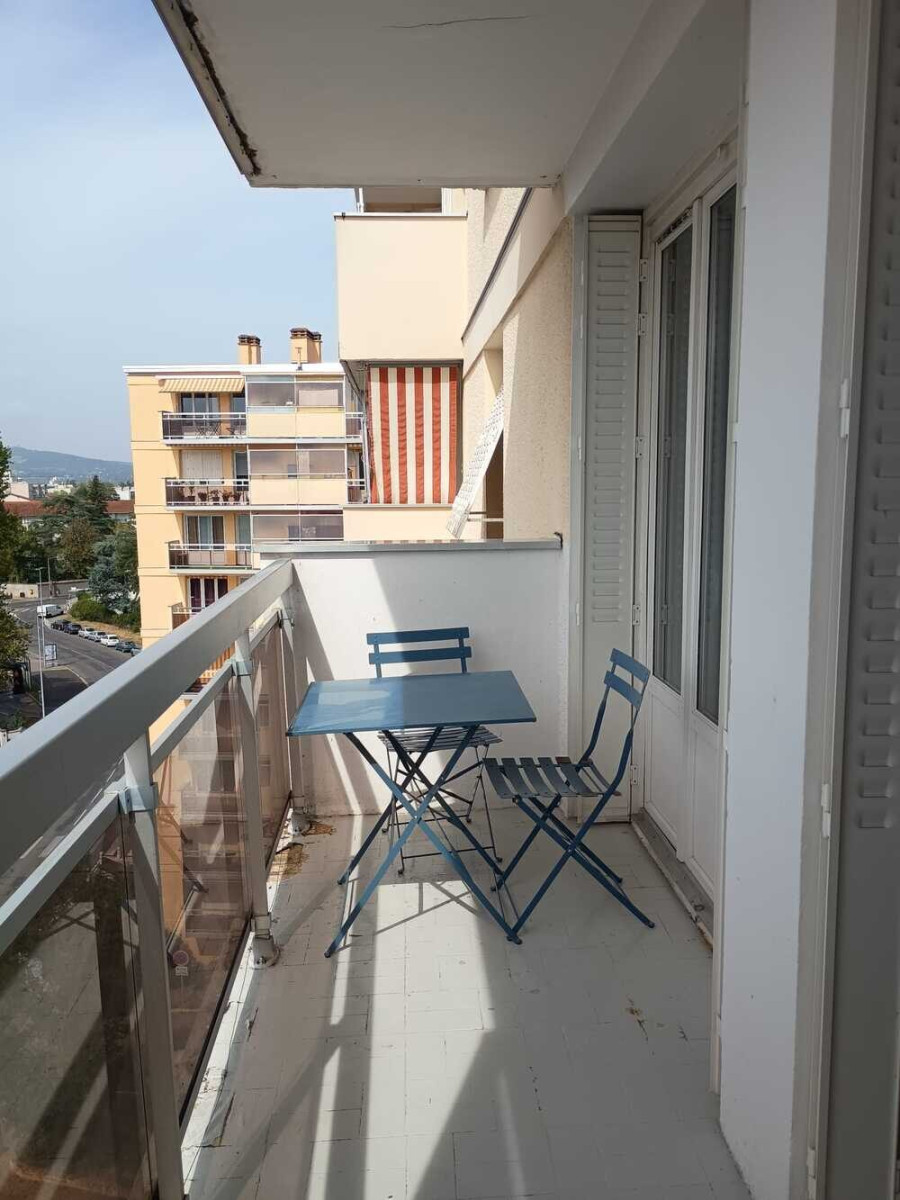 
                                                Location
                                                 T4 meublé et équipé de 68 m² – Sainte-Foy