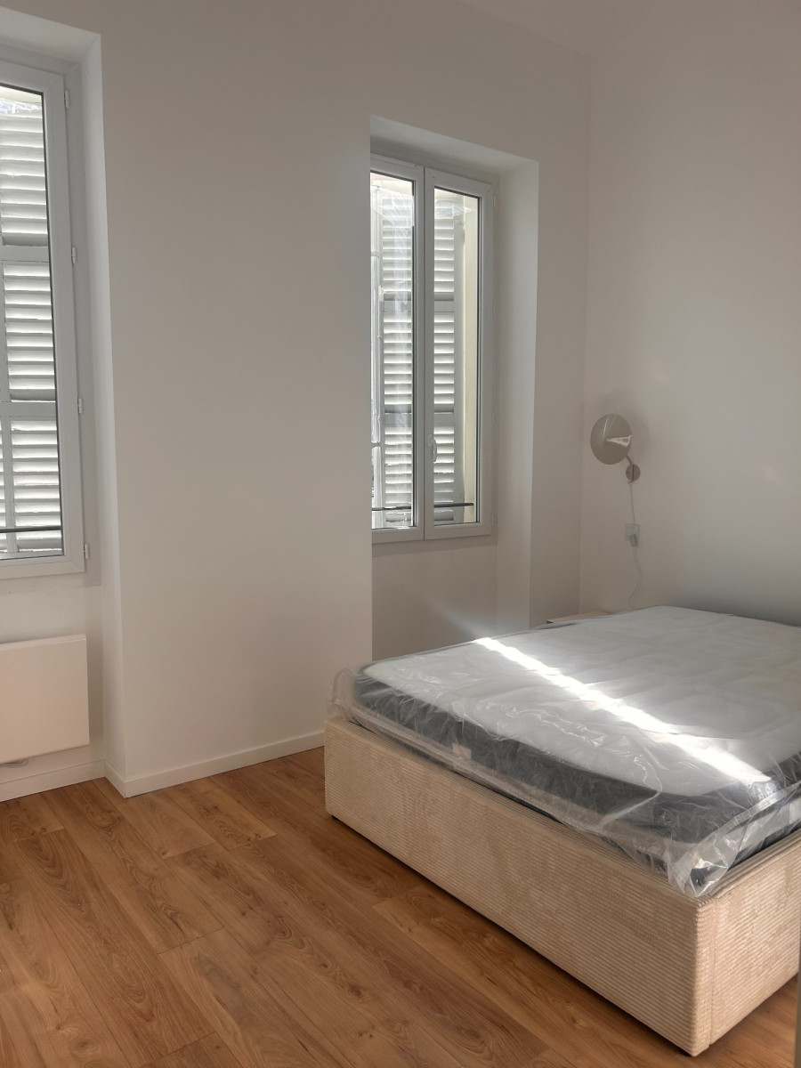 
                                                Location
                                                 T4 meublé - Quartier Perrier