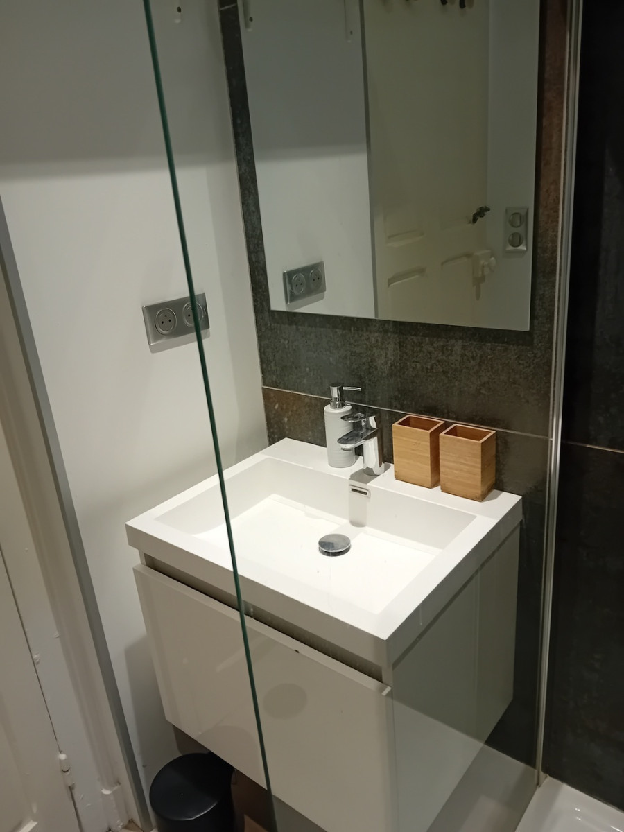 
                                                Location
                                                 T4 meublé rénové – 73 m² - Vienne centre